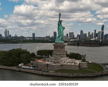 Hop直播新体验:互动娱乐新风潮全解析 Hop直播新体验:互动娱乐新风潮全解析